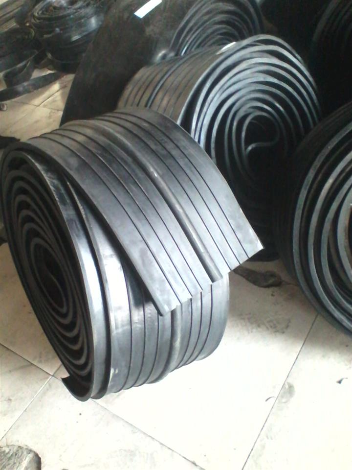 衡水企業網 衡水橡膠塑料 衡水工業用橡膠制品 止水帶安裝圖片